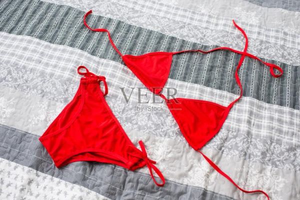 红色比基尼迅雷下载_红色比基尼哪里能看高清