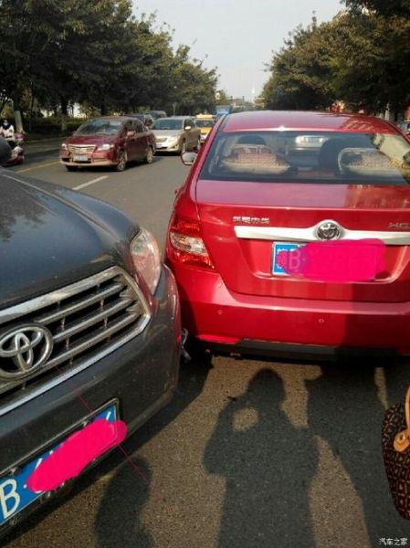 梦到被车撞是什么意思_被车撞梦的吉凶解析