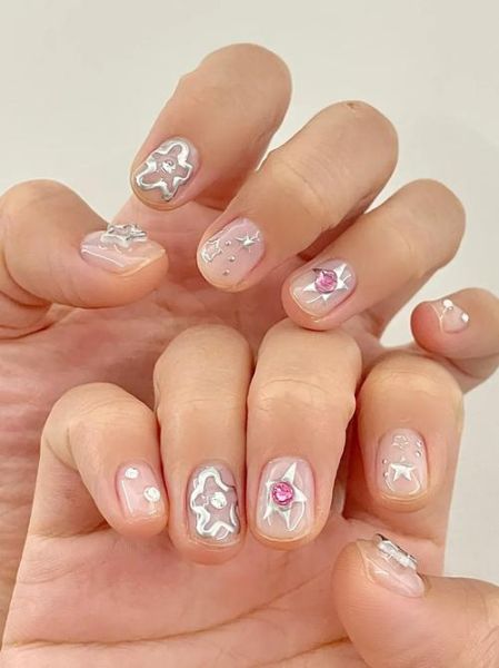 银色美甲图片大全_银色美甲怎么做