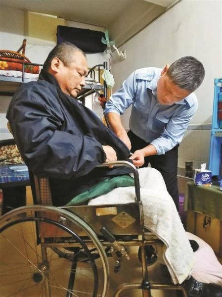 梦到哥哥出车祸死了_这是什么预兆