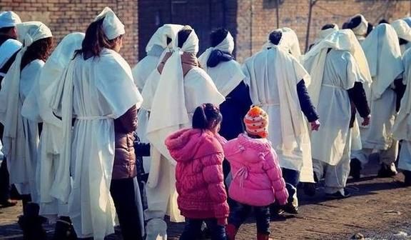 梦到邻居去世是什么意思_梦见邻居死了预示什么